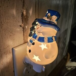 Source Unknown Festive Snowman Night Light -‎ Blue and White